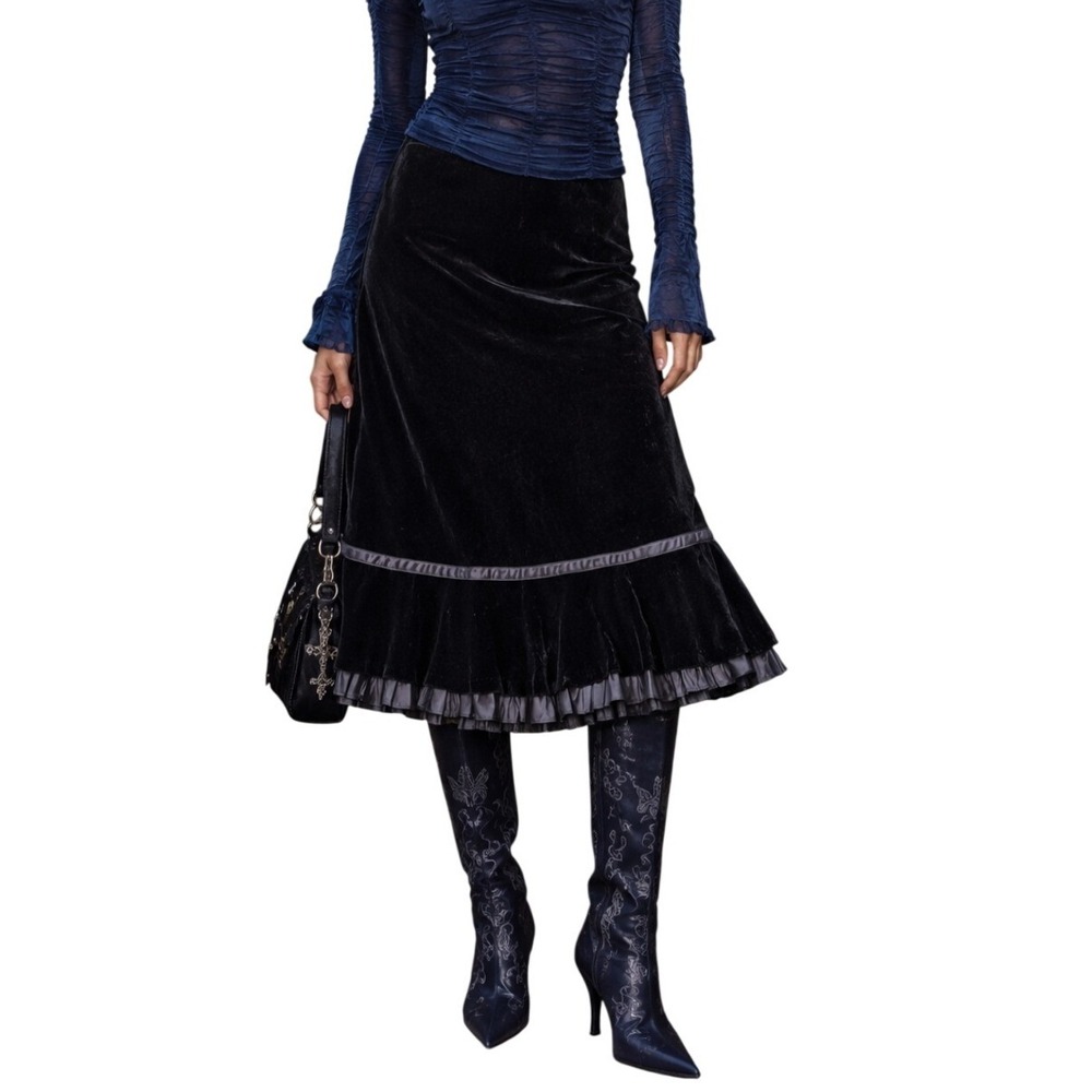 Anne Taylor Y2K Whimsigoth Dark Romantic Velvet Lace Trim Black Silk Midi Skirt